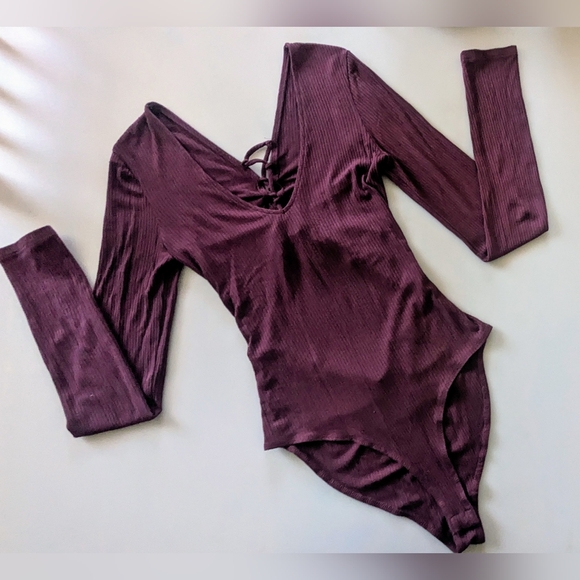 New, Forever 21 Maroon V-Neck Bodysuit With Lace up Back. Sz XSmall/Small - Picture 1 of 9